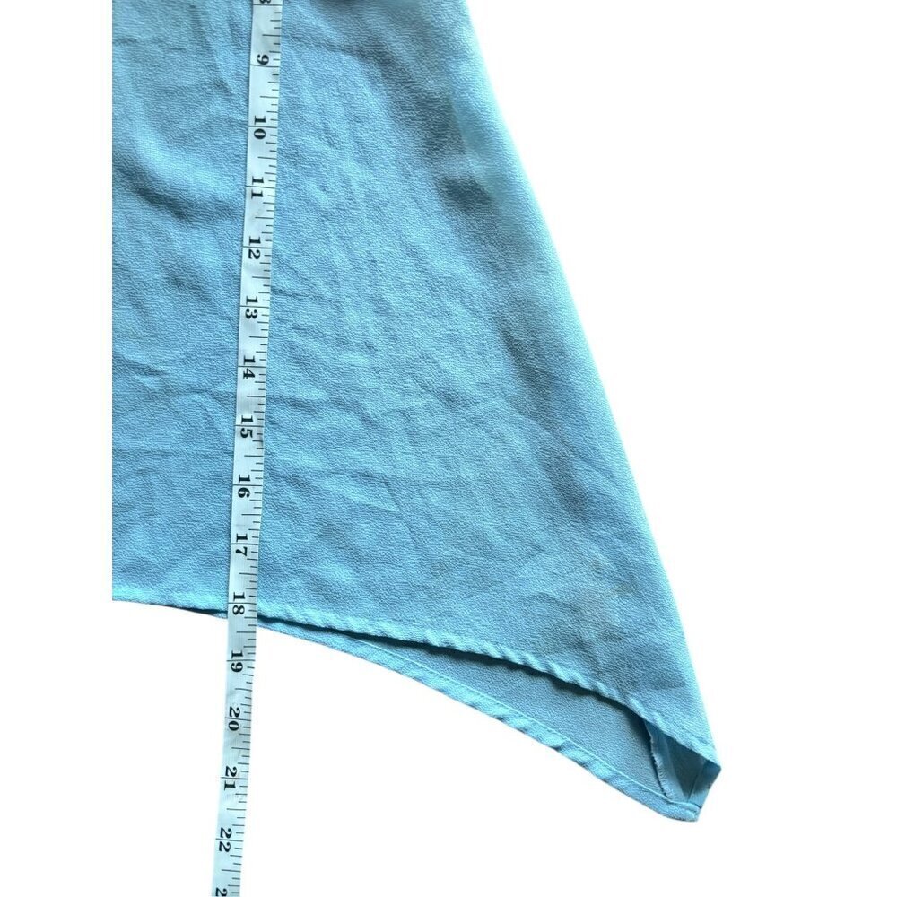E & M Women's Light Blue Sleeveless Crop Flare Top - Picture 6 of 6